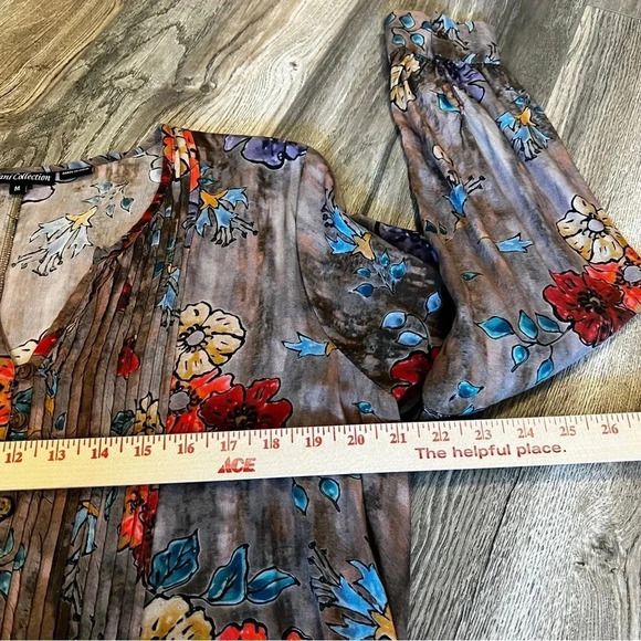 TOLANI COLLECTION V Neck Oversized Floral Tunic Modal Size Medium - Picture 9 of 9